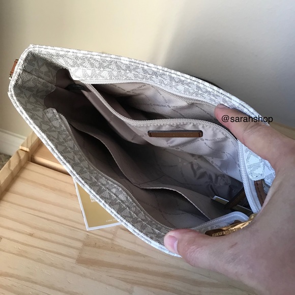 🌼Michael Kors Set - Picture 10 of 16